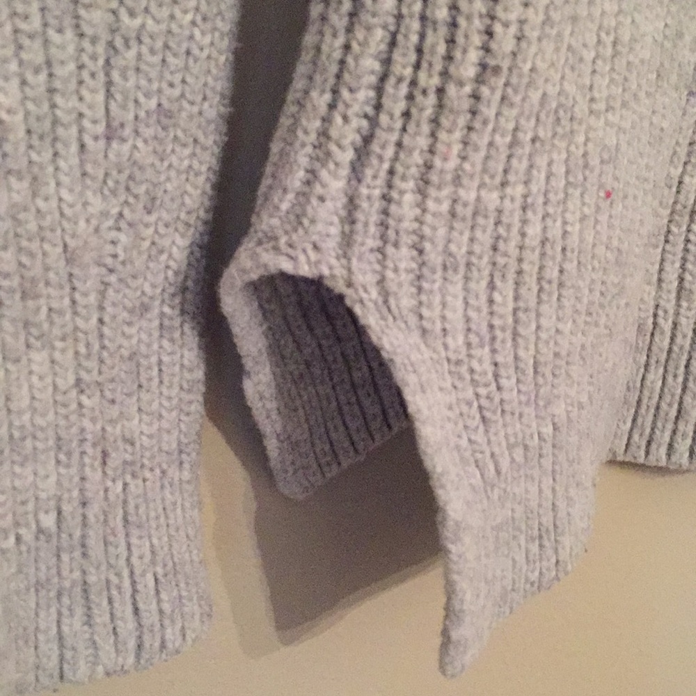 Sweater - Picture 4 of 4